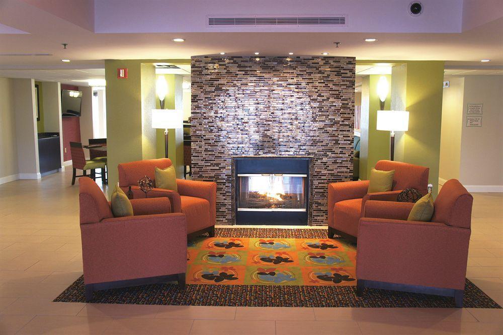 La Quinta Inn & Suites - New River Gorge National Park Съмърсвил Екстериор снимка