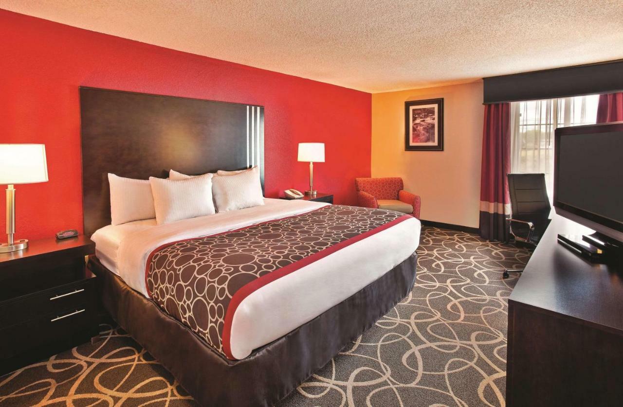 La Quinta Inn & Suites - New River Gorge National Park Съмърсвил Екстериор снимка