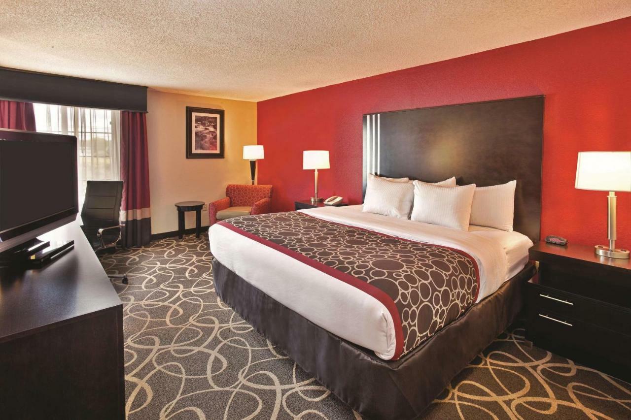 La Quinta Inn & Suites - New River Gorge National Park Съмърсвил Екстериор снимка
