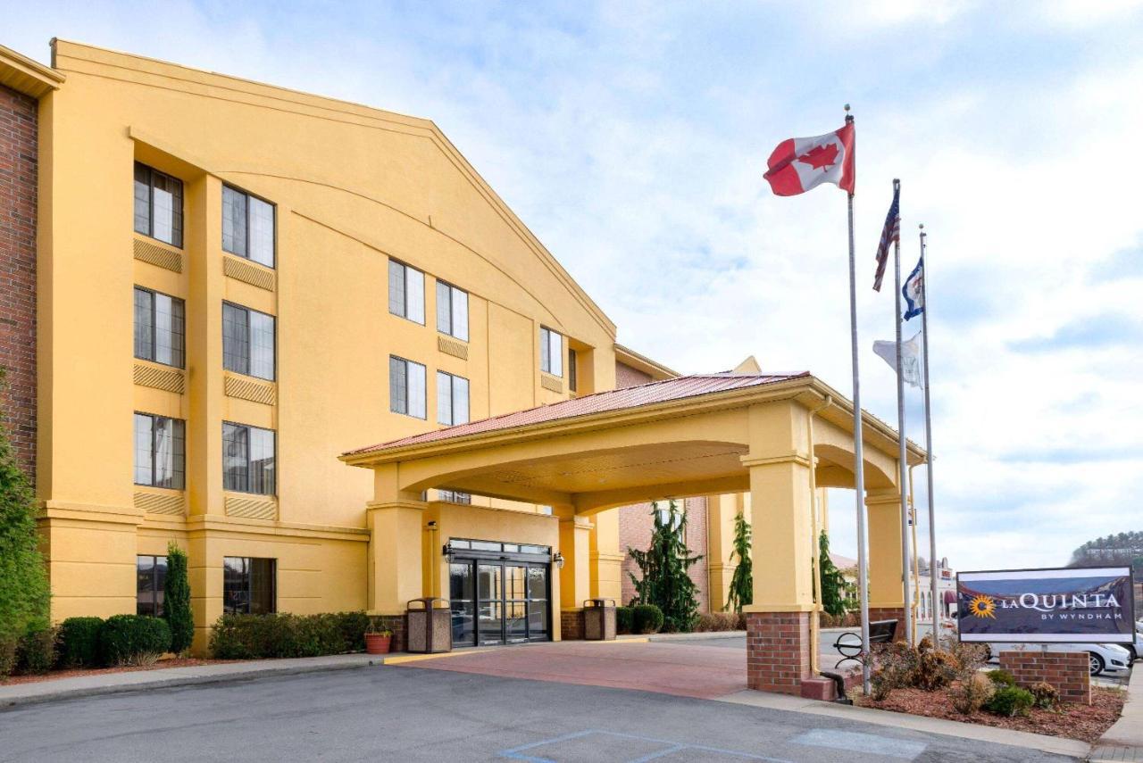 La Quinta Inn & Suites - New River Gorge National Park Съмърсвил Екстериор снимка