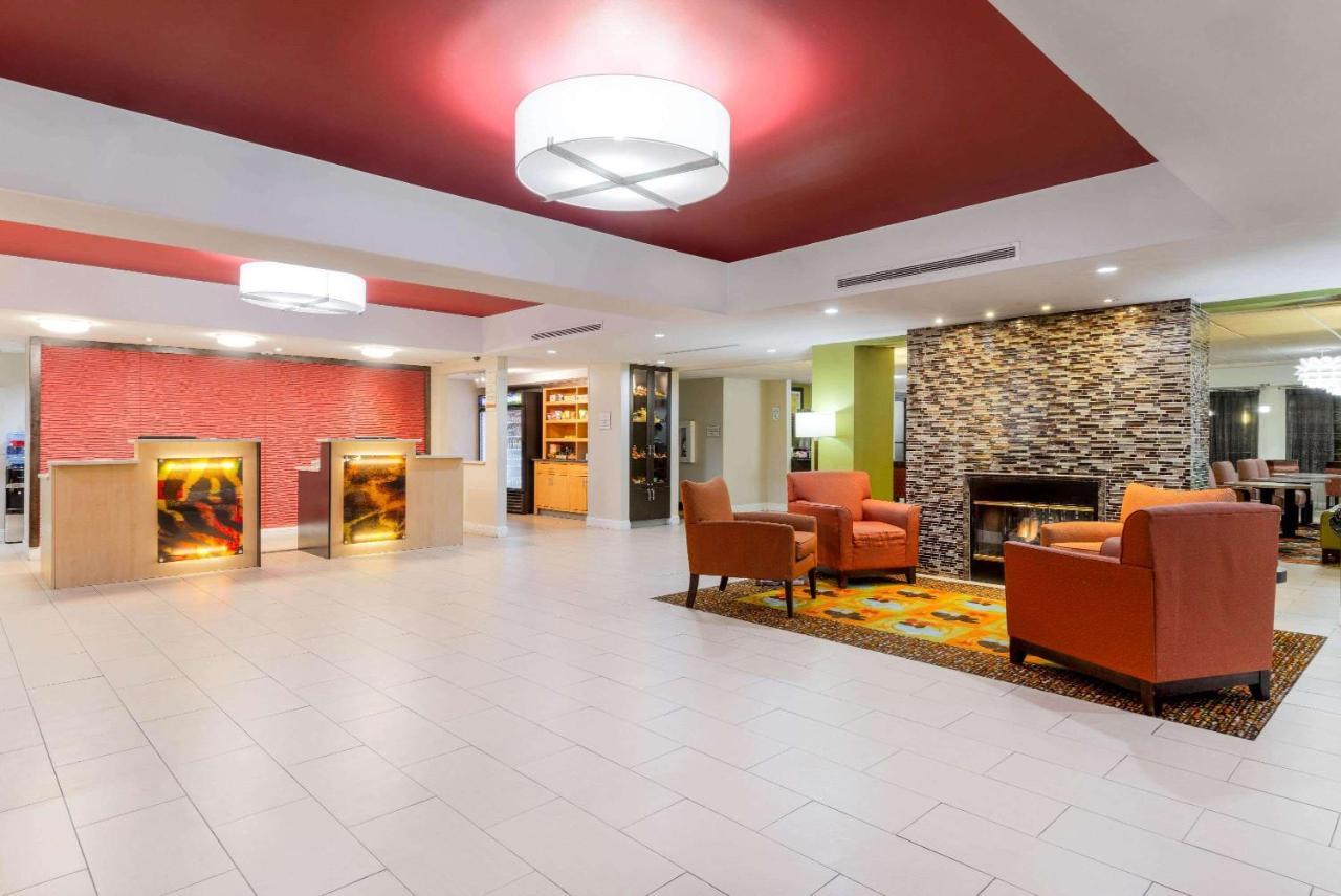 La Quinta Inn & Suites - New River Gorge National Park Съмърсвил Екстериор снимка