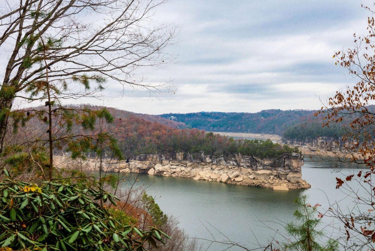 La Quinta Inn & Suites - New River Gorge National Park Съмърсвил Екстериор снимка